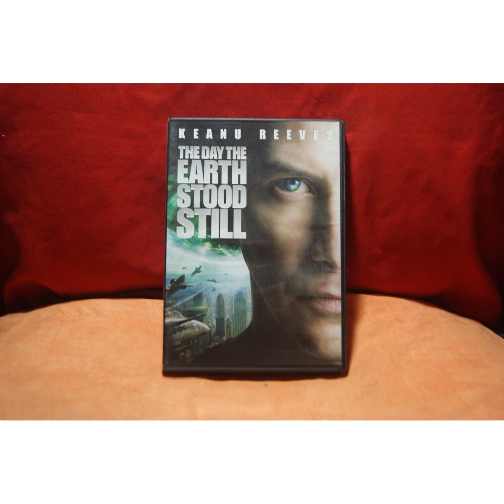 The Day the Earth Stood Still  - DVD -  Keanu Reeves SCIFI Alien Nice!!